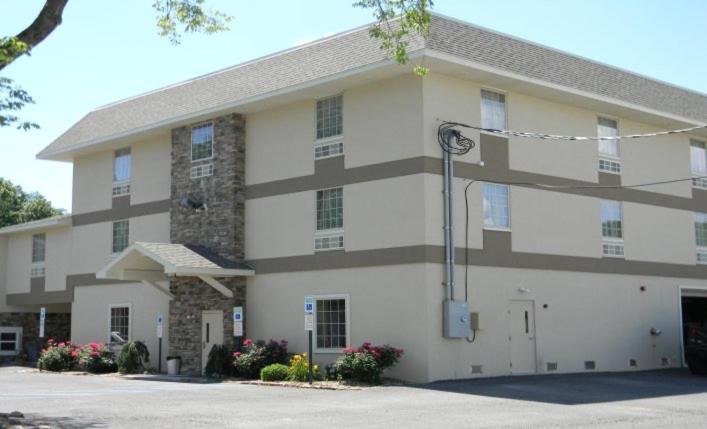 Gamble Farm Inn And Suites Jersey Shore Esterno foto